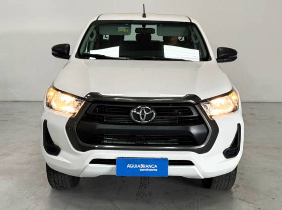 TOYOTA HILUX 2.8 D-4D TURBO DIESEL CD POWER PACK 4X4 MANUAL